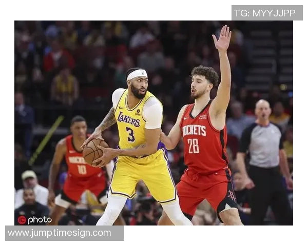 湖人火箭激战正酣直播间全程解析精彩瞬间与球员表现