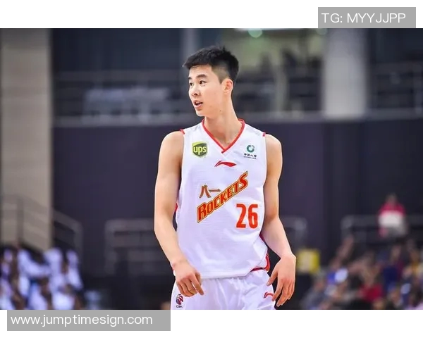 郭昊文的篮球梦想与成长之路：从少年到职业球员的奋斗历程